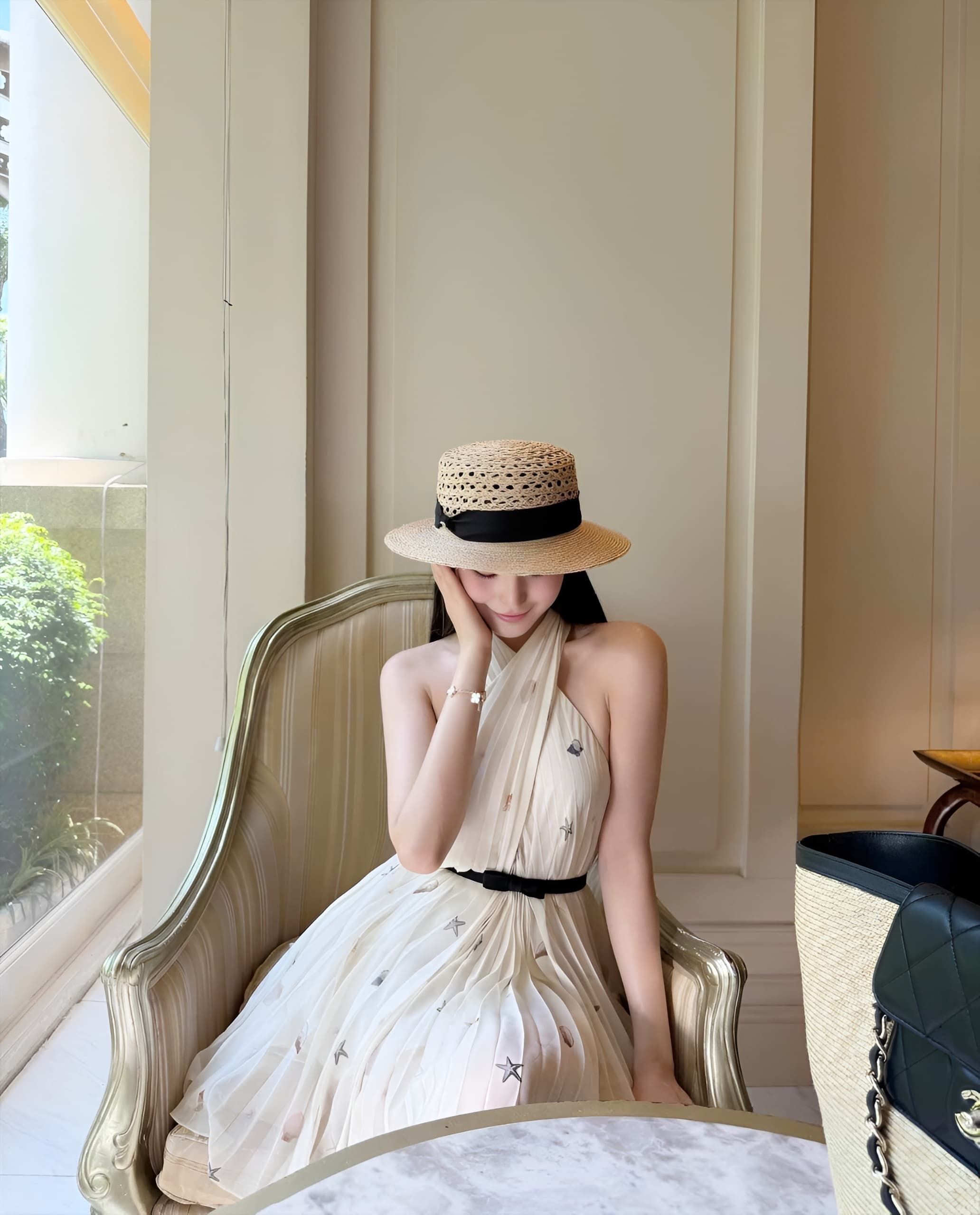 Đầm Tơ Cổ Yếm Xếp Ly Họa Tiết Sao Biển - Stella Dress